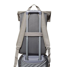 Cargar imagen en el visor de la galería, SIN 228 MOCHILA FLAP
